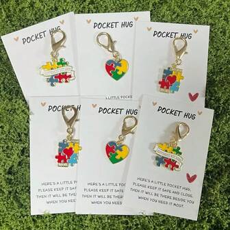 1 Set (Llavero y Tarjeta de Bolsillo) o Disponible a Granel - Llaveros con Rompecabezas de Colores Codificados para Autismo y Síndromes Similares con Símbolos Codificados por Color, DENTRO de Tarjetas de Abrazo de Bolsillo - Regalo Sensorial Amigable para Terapeutas, Maestros, Padres, Encantos de Bolso, Ideas de Regalo para Hermana de Coche