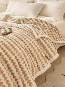 1pc Thick Double-Sided Taffeta Fleece Blanket, Edged Craftsmanship, Casual Nap Blanket, Suitable For Homestay, Dormitory, Home Bedroom, Sofa, Can Be Used As Office Nap Blanket, Decorative Blanket, Travel Blanket, Car Blanket, Can Also Be Used As A Quilt