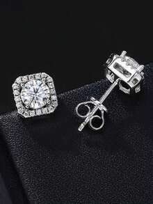 Boucles d'oreilles carrées en moissanite en argent sterling 925, design petit et élégant pour mettre en valeur le visage, scintillantes et uniques, convenant aux sorties, au travail et en cadeau pour les amis