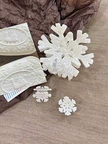 1个/2个装时尚雪花造型发夹，耐用亚克力材质，大号发爪，亮白纯白设计，优雅女士发饰，适合日常休闲及节日佩戴，打造各种发型，优雅发爪夹，冬季发饰，花朵发夹 - 白色 - 查看 5