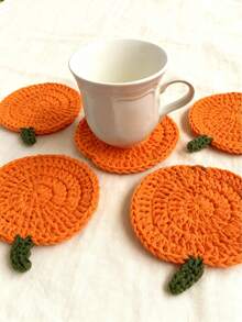 4 件套钩针南瓜杯垫、手工布艺饮料垫、秋季农舍装饰、感恩节餐桌配件、万圣节厨房礼物手工钩针万圣节南瓜杯垫、手工编织纱线、耐热杯垫、节日