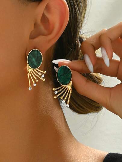 زوج من أقراط المرأة ذات التصميم الهندسي المرصع بالكريستال والشرابات الفاخرة المزيفة من الياقوت، إكسسوارات فاخرة عتيقة مناسبة للسيدات الأنيقات في المناسبات اليومية والعطلات والحفلات والمواعيد والهدايا