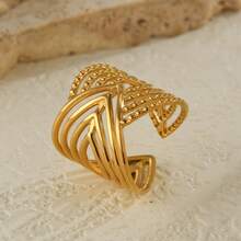 An Asymmetrical Overlapping Design Ring With A Simple, Personalized, Elegant, And Luxurious Design. Women's Rings, Women's Bracelets, And Women's Gifts. 304 Stainless Steel Rings With Adjustable Openings. Versatile Bracelets Suitable For Daily Vacations, Holidays, Parties, And Other Occasions