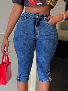 Mid-Rise Stretch Skinny Cropped Jeans With Button Detail, Classic Washed - Dark Wash - View 6