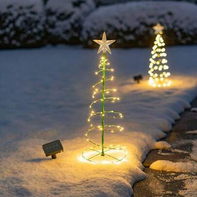 Albero di Natale alimentato a energia solare con luce calda, lampione decorativo in ferro battuto dal pavimento al soffitto per cortile esterno.