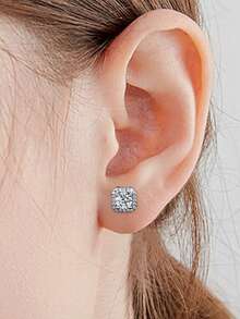 Boucles d'oreilles carrées en moissanite en argent sterling 925, design petit et élégant pour mettre en valeur le visage, scintillantes et uniques, convenant aux sorties, au travail et en cadeau pour les amis