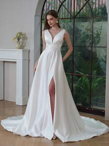 YOUKEFEIER [New] Deep V-Neck Satin Wedding Dress: High Waistline + Slit Design, Slimming And Elongating, Formal Gown