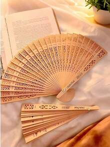 10把、30把和50把定制木扇，适合婚礼，可定制名字，是送给母亲、妻子和女友的独特礼物。它们也非常适合作为生日、周年纪念日、婚礼和伴娘礼物，派对热门之选。 - 香木扇 - 查看 3