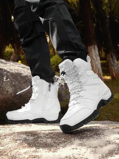 بوت نسائية شتوية جلدية ذات بطانة فرو وكعب منصة عصرية