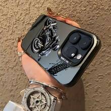 Funda de teléfono de motocicleta elegante y chic adecuada para iPhone 17, 16E, 16, 15, 14, 13, 12, 11, Pro, Max, Air, Plus, con una parte trasera mate resistente a los golpes. Esenciales de viaje, funda de teléfono elegante, diseño de moda, alta calidad. - Negro - Ver 5