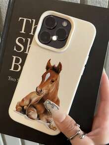 Funda para con un majestuoso diseño de caballo, compatible con las series 16E, 15, 14, 13, 12 y 11/X/XR/XS MAX/Pro/PLUS/Pro MAX. Fabricada en TPU con un acabado texturizado que imita la patrón de piel de cocodrilo, esta elegante funda protectora ofrece absorción de impactos, protección contra caídas y resistencia a las manchas. Una opción imprescindible para uso personal o para regalar. Perfecto para San Valentín, Acción de Gracias, Halloween, Navidad y otras ocasiones festivas. - Beige-2 - Ver 2
