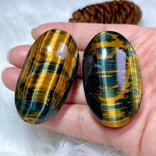 1pc Natural Tiger'S Eye Stone Palm Stone - Hand-Carved Quartz Crystal With Golden Stripes & Black Spots, Elegant Home Decor & Unique Gift For St. Patrick'S Day, Easter, Mardi Gras, Age Tiger Stone