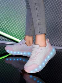 Teenagers' LED Light Up Roller Skate Shoes With Wheels, Retractable For Spring, Summer, Autumn And Winter, All-Season LED Light Wheels Sports Shoes With Fashionable Street Style Plaid, Equipped With Hook And Loop And Rechargeable Lithium Polymer Battery, Low-Top Roller Skating Outdoor Shoes With Breathable PU Upper And Durable TPR Sole - Hồng - Xem 4