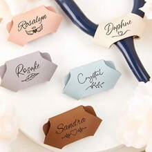 1 pieza Estuche decorativo de cuero personalizado para estetoscopio de enfermera, se puede grabar con nombre o inicial, material de cuero suave, ligero y práctico, no se desvanece, adecuado para enfermeras, médicos, estudiantes de medicina, agrega un toque profesional y lindo personalizado al estetoscopio, un regalo pensativo para el Día de la Enfermera, graduación, cumpleaños