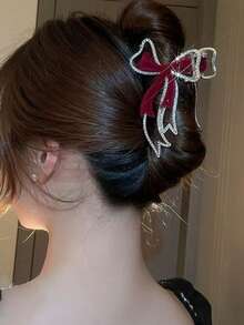 Winter Light Luxury Super Hold Oversized Hair Claw For Women - Soft Fluffy Plush Hair Accessory With Exquisitely Sculpted Metal Frame, Hand-Inlaid Premium Rhinestone Butterfly Motif, High-End Polished Metallic Finish, Sturdy Non-Slip Jaw Clip With Anti-Slip Silicone Lining, Skin-Friendly Plush Fabric, Oversized Size For Thick/Extra-Thick/Medium/Long Hair