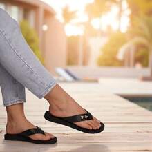 Women's Orthopedic Flip Flops In Black – Comfortable, Lightweight And Anatomical, Massaging Sole, Ideal For Fasciitis And Heel Spurs, 34-39 - 金屬 - 黑色 - 查看 3