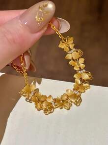 1pc Elegant Minimalist Gold Butterfly Bracelet, Suitable For Various Occasions - Multicolor - View 4