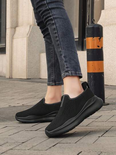 أحذية كاجوال خفيفة الوزن مريحة وقابلة للتنفس للنساء