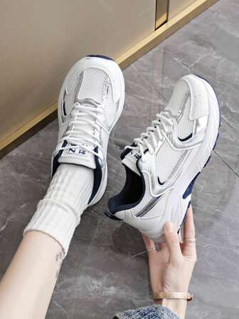 Women's White Casual Sneakers, Thick Sole Chunky Sneakers, Mesh Breathable, Printed Lace-Up, Petite Height Increase, Suitable For Daily Casual Wear, Travel, Shopping, Fashion Versatile