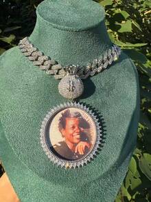 1 mặt dây chuyền khung ảnh hình túi tiền phong cách Hip-Hop, mặt dây chuyền kỷ niệm mới dành cho cặp đôi với đá Zirconia đính kèm. - Nhiều màu - Xem 5