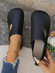 Women's Floral Hollow Lace-Up Flat Casual Shoes, Breathable -On Daily Wear - Black - View 1