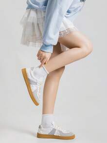 Alan Vincent[Free Returns And Exchanges][Local Delivery][Quick Arrival]New Shoes Lace-Up Flat Casual Shoes For Women Beige Sneakers Fashionable And Comfortable Women's Shoes Suitable For Shopping Light And Cute Lace Decoration Silk Shoelaces Box Packaging - 米色 - 查看 7