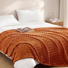 - Manta para sof, cama, sof u2013 Manta sper suave y ligera con rayas, manta jacquard acanalada 3D, manta mullida y acogedora, clida y transpirable verde salvia, 127.0x 152.4 - Naranja quemado + 50"x60" - Ver 4