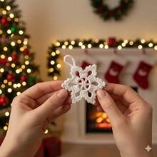 10 Pcs Hand-Crocheted Snowflake Pendants, Holiday Home Decor Party Supplies, Classic Handmade Fabric Snowflake Wedding Decorations, Handmade Pendants, New Year's Holiday Gifts, Home Decor, Small Snowflake Fabric, White Snowflakes, Beautiful Gifts And Jewelry, No Batteries Or Power Required