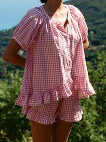 Women's Gingham Short Sleeve Ruffled Top And Elastic Waist Ruffled Shorts Summer Casual Set - Hồng - Xem 2