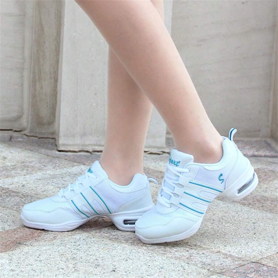 女士广场舞、现代舞、软底爵士舞鞋