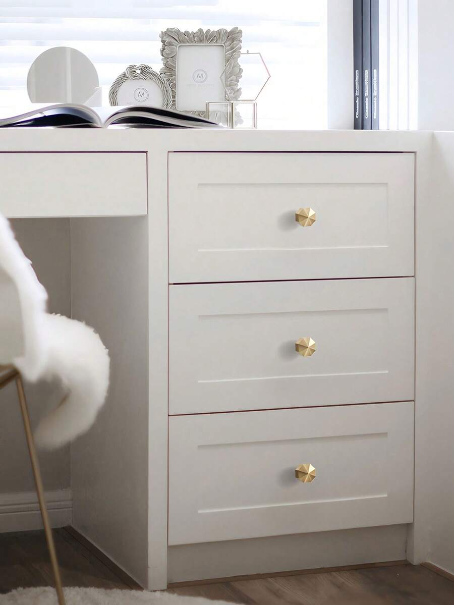 1/2/4 Pieces Of Gold Handles, Light Luxury And Elegant Cabinet Handles, Home Decoration Hardware Handles, Modern Simple Drawer Handles, Shoe Cabinet And Dressing Table Single Hole Knobs, Including Screws, Very Suitable For Kitchen And Furniture Decoration - Gold - View 1