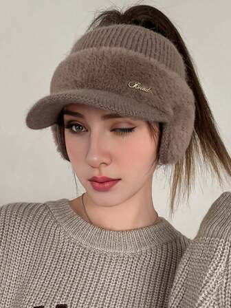 1 pieza Gorro de punto grueso con orejeras de mujer, de unicolor, estilo bohemio, para fiesta, casual, lindo y elegante, para otoño/invierno, gorro de acrílico cálido con logo de letra para exteriores