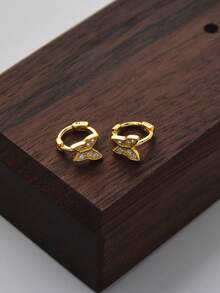 1 peça de brincos de argola pequenos dobráveis em formato de borboleta, mini diamantes microincrustados em prata pura S925, projetados para mulheres, adequados para uso diário feminino durante todo o ano e um excelente presente para namoradas, mães e irmãs