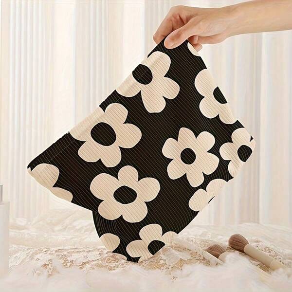 Fashion Storage Ba, Large Capacity With Slippery Lining, Washable Breathable Lightweight Zippered Make Up Container, Canvas Taylor Black And White Floral Printed Travel Bags, Wallet, Handbag, Toiletry Bag, Perfect For Outfit, Stylish Cosmetic Bags
