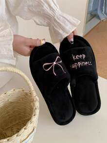 XIXITIAO 1 para płaskich kapci z haftem w kształcie litery i kokardy, dziewczęcy styl, uniwersalne, domowe kapcie z miękką podeszwą dla kobiet, jesień/zima, wygodne kapcie domowe z haftem w kształcie litery i kokardy - Czarne - Zobacz 5