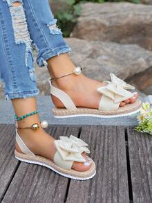 Sandálias leves, confortáveis e antiderrapantes com design de fivela, adequadas para uso na praia, plus size, com tira de calcanhar ajustável, sapatos planos com detalhe de laço para mulheres