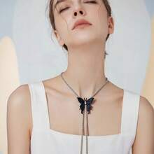 1件簡約時尚個性化金屬銀蝴蝶墜飾頸鍊,可調節長度和多種穿法,適用於女性