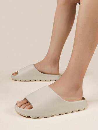 Comfortable Men's Slippers, 2025 New Summer Indoor Home Bathroom Anti-Slip EVA Thick Sole Odor-Resistant Sandals