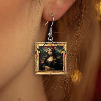 1 对圣诞风格耳环，油画圣诞灯 2D 有趣可爱的蒙娜丽莎设计，适合圣诞节佩戴