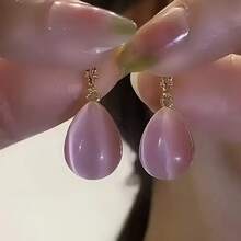 1. A Pair Of Simple And Elegant Double-Sided Colored-Toned Drop-Shaped Cat's Eye Stone Pendant Earrings. They Are Perfect For Ladies To Wear Daily And For Social Gatherings. A Unique Jewelry Gift. - Hồng - Xem 3