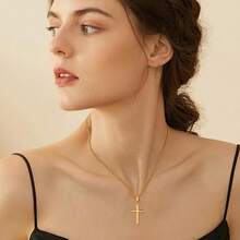 Women Pendant Necklaces