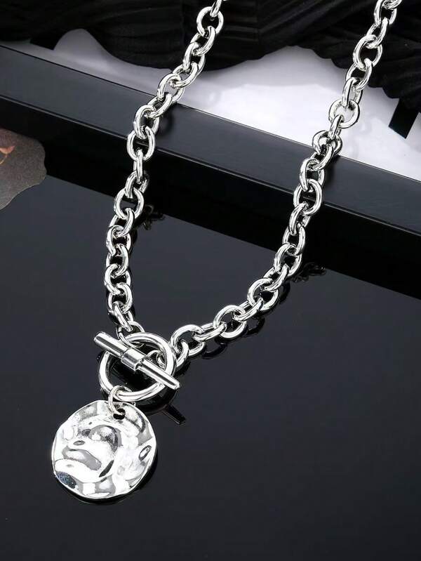 قلادة معلقة دائرية مطوية غير متماثلة بسلسلة سميكة من الموضة للنساء