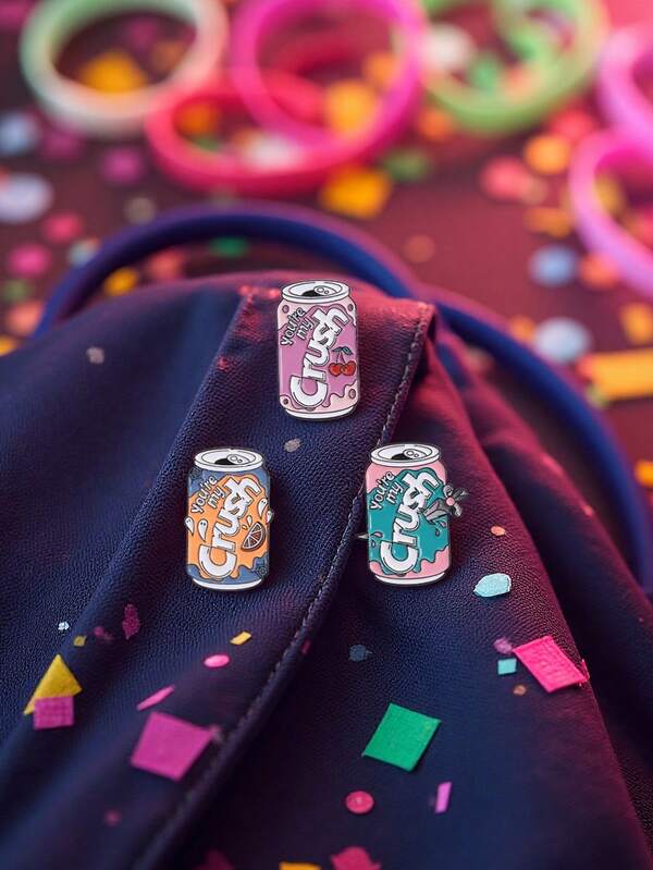 1/3 piezas Diseño creativo con forma de lata de refresco, con un broche de solapa de aleación con el eslogan en inglés "You're My Crush". Perfecto para accesorios como ropa, bolsos y sombreros, este regalo ideal para fiestas también es el regalo perfecto para amigos.