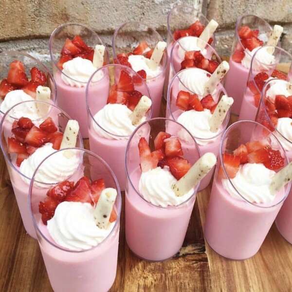 10/20/40 Stück 80ml Mini Dessert Dessert Becher (Bitte bestätigen Sie die Spezifikation und Größe vor dem Kauf), Kunststoff Party Dessert Becher, geeignet für Dessert, Nachtisch, Pudding, Käsekuchen, Mousse, Kuchen Dekoration usw., wiederverwendbar, geeignet für Partyveranstaltungen, Geburtstagsfeiern, Hochzeiten, Halloween, Neujahr, Weihnachten.