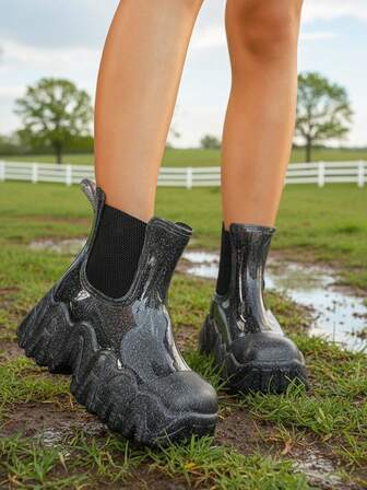 亮绿色锯齿状厚底切尔西靴，时尚雨靴，个性化踝靴