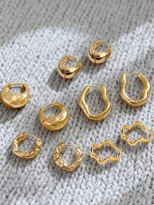 Fashionable Minimalist Asymmetrical Geometric Water Drop, Oval, Round Wave Pattern Golden Stud Earrings For Women, Suitable For Daily Wear, Holiday Gift For Christmas, Halloween