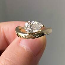 1 件女士优雅水滴梨形锆石 18K 镀金复古波浪扭曲戒指 - 金色 - 查看 3