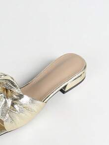 Sandálias Femininas Elegantes com Laço Dourado - Sandálias de Salto Baixo Quadrado com Nó, Salto Grosso, Moda para Festa e Uso Diário, Chinelos de Verão