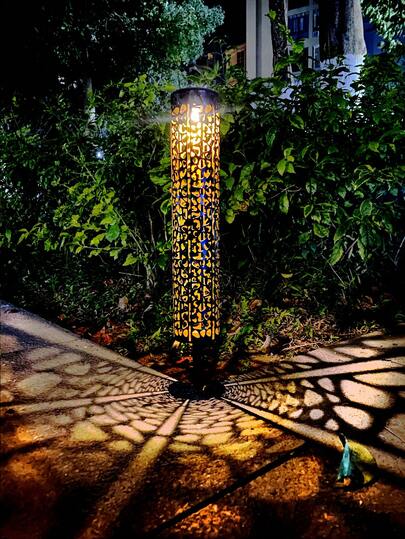 1pc Solar-Powered Metal Lantern For Gardens, Patios, And Lawns, Landscape Light With Decorative Shadow Patterns