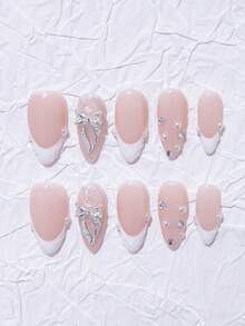 Conjunto de 10 unhas postiças em formato de amêndoa Y2K feitas à mão - unhas marrons, unhas brancas, joaninha 3D feita à mão, botão 3D e mirtilo 3D, decoração com design de joaninha 3D, estrelas douradas desenhadas à mão, laço dourado e design de borboleta